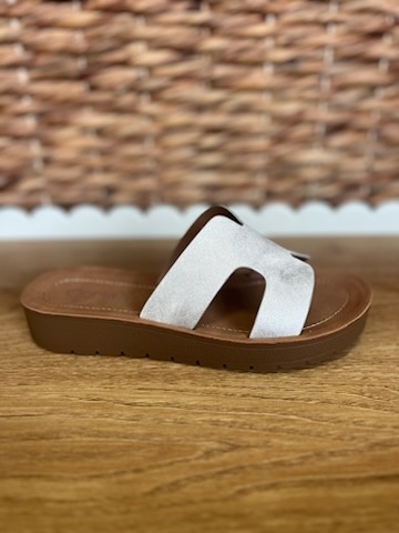 WHITE METALIC SANDAL - 10