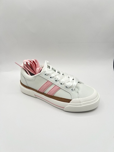 THATS HER LIGHT PINK SHOE